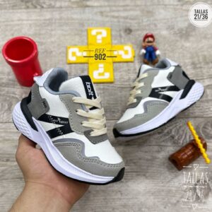 Tennis 216